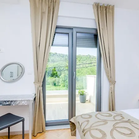 Dolores * Zaton (Dubrovnik-Neretva)